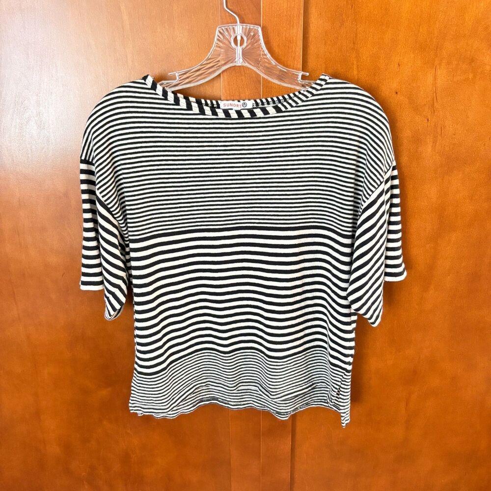 SUNDRY Boat Neck Black White Striped Tee Shirt Womens Size XS Made in the USA